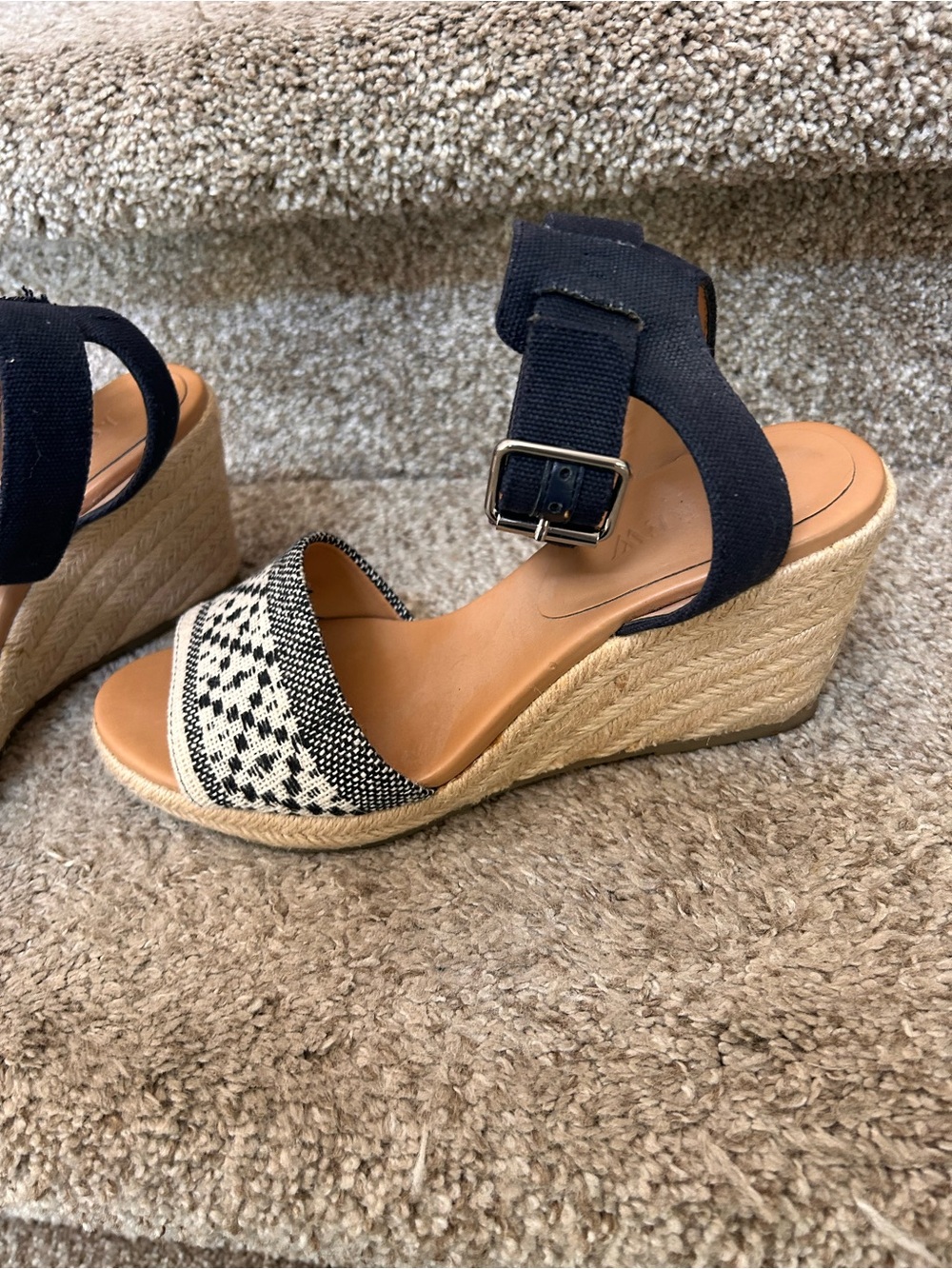 J. Crew Woven Espadrille Wedge sandals. Ankle buckle. Mama Mia! Preppy. EUC. SZ7 - Picture 3 of 7